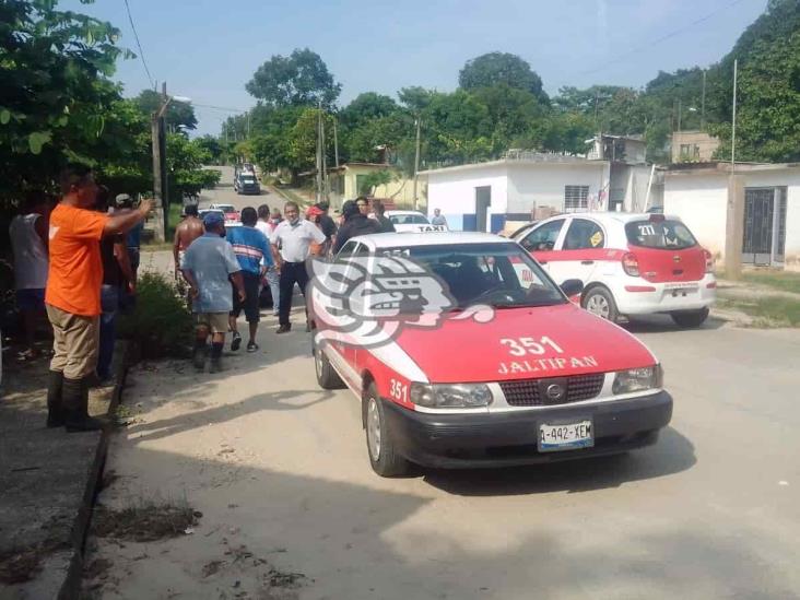 Asesinan en un taxi a la viuda de El Macuarro en Jáltipan
