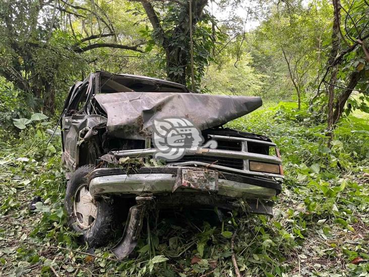 Cuatro cubanos muertos y ocho heridos tras volcadura en el sur de Veracruz 