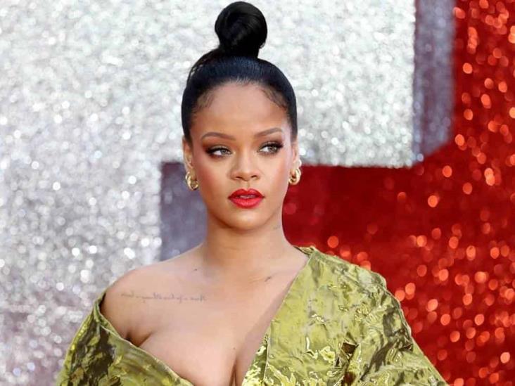 Rihanna promete sorpresas musicales tras cinco años de ausencia