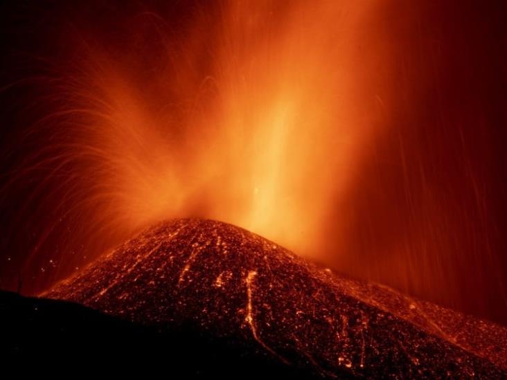 Volcán de La Palma entra en fase explosiva extrema