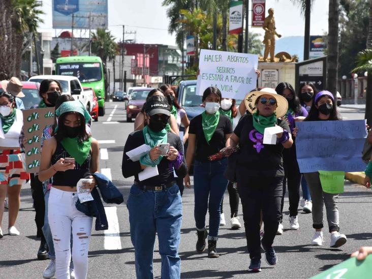 Por Día Global del Aborto Seguro, feministas realizan marcha en Orizaba