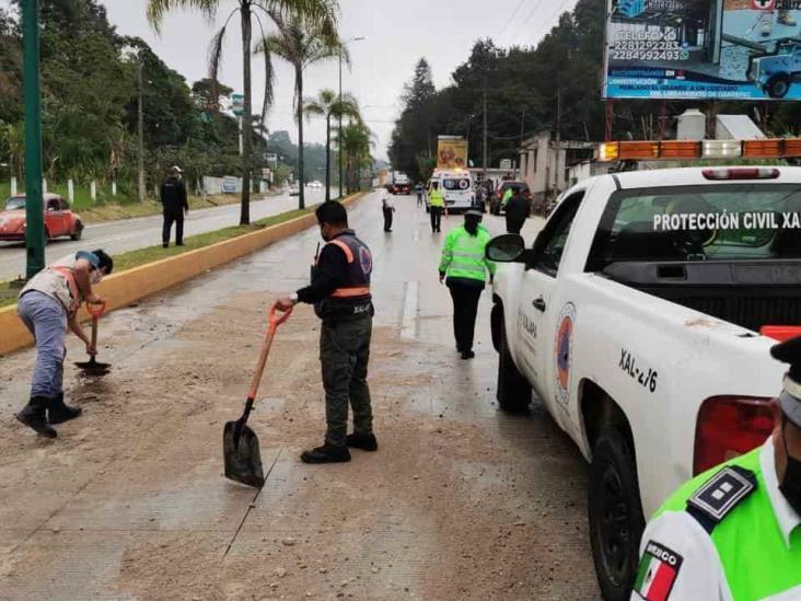 Registran carambola de al menos 8 vehículos en bulevar Xalapa-Coatepec