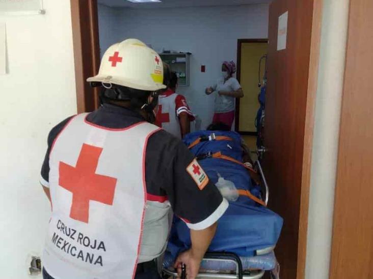 UNIPAR le niega atención, Cruz Roja y DIF lo llevan al hospital y busca a familia