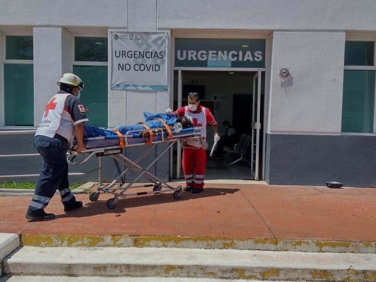 UNIPAR le niega atención, Cruz Roja y DIF lo llevan al hospital y busca a familia