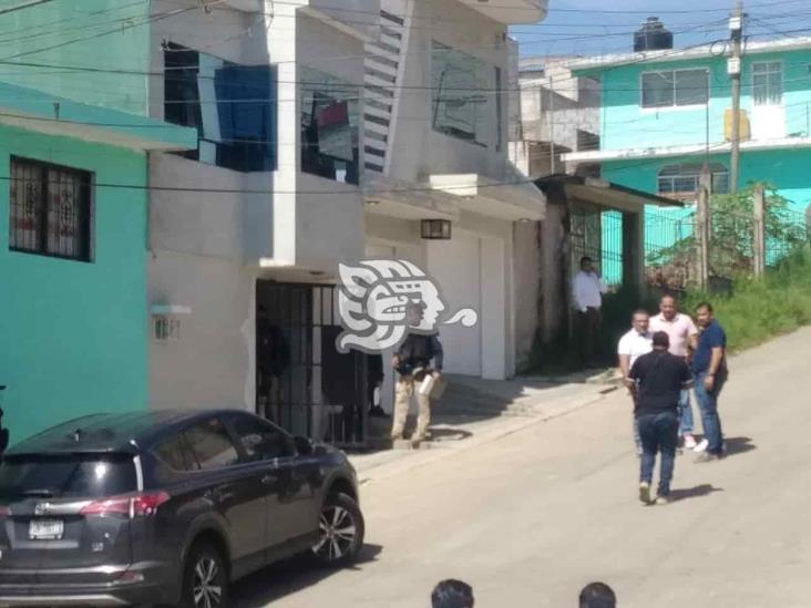 Lo hallan asesinado a machetazos en su casa en colonia Los Prados, en Xalapa