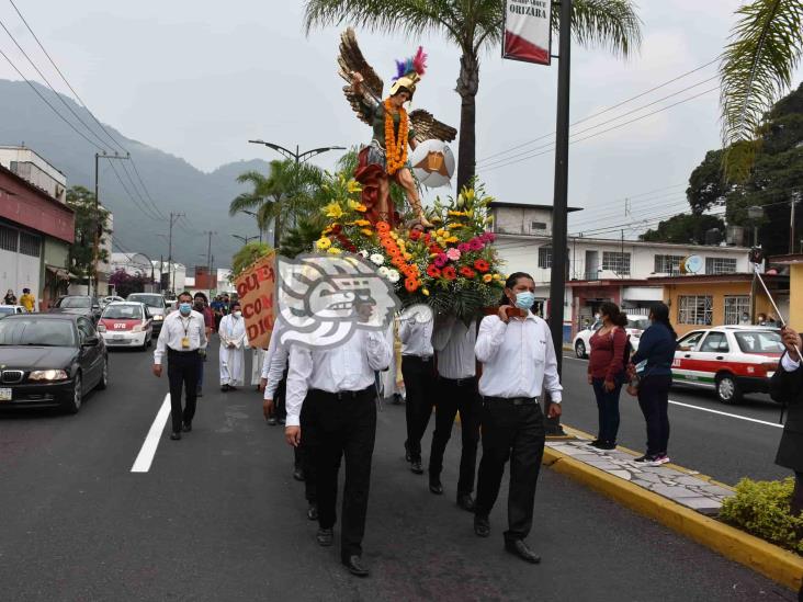 Realizan en Orizaba procesión en honor a San Miguel Arcángel