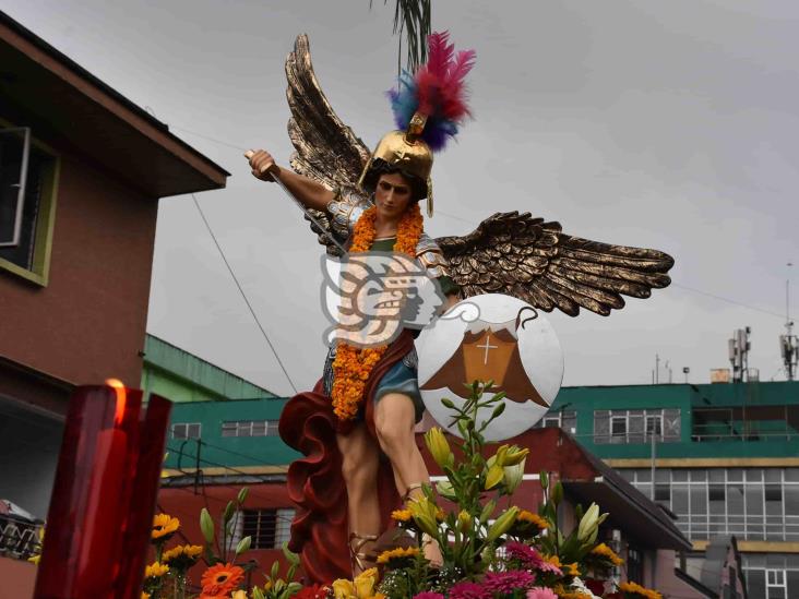 Realizan en Orizaba procesión en honor a San Miguel Arcángel