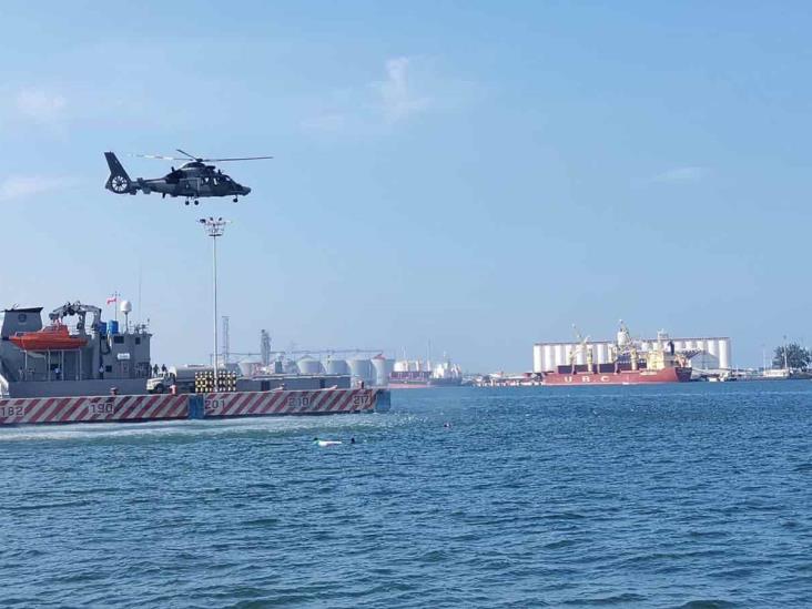 Continúa Marina realizando maniobras en la zona del malecón