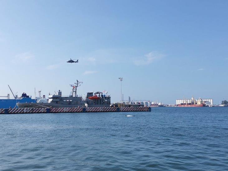 Continúa Marina realizando maniobras en la zona del malecón