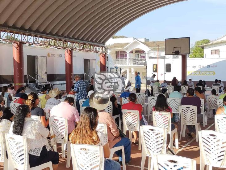 Brigada de salud benefició a los habitantes de Villa Cuichapa 