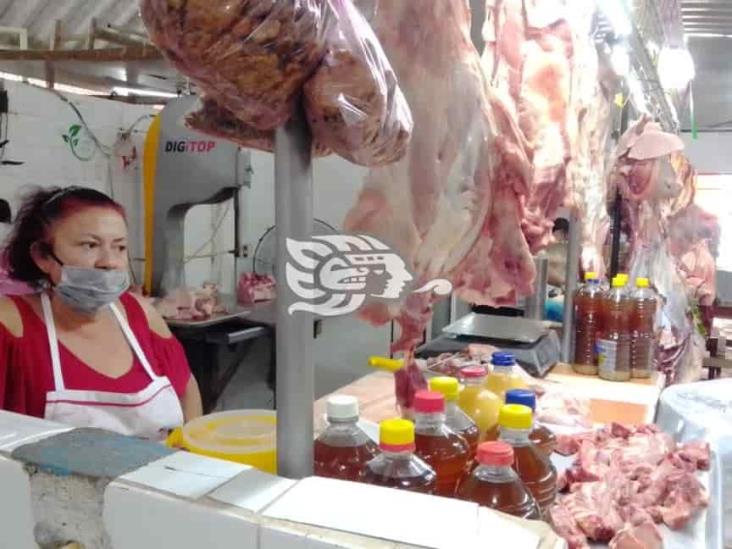 Se desploma 40% la venta de carne de cerdo en mercado de Cosolea