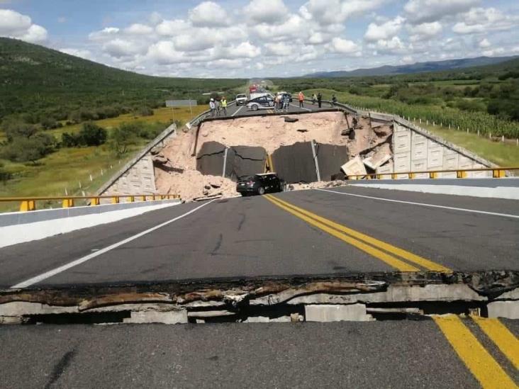 Un muerto tras colapso de puente que conecta SLP con Tamaulipas