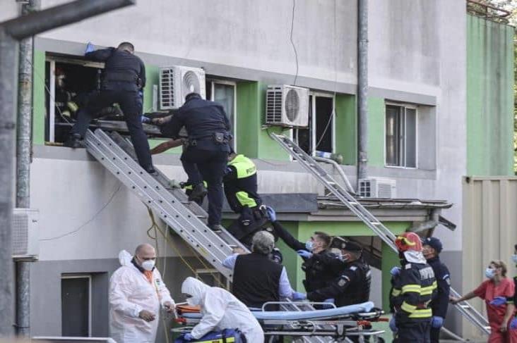 Incendio en hospital rumano; hay 7 muertos