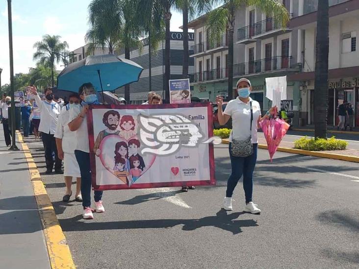 En Orizaba, ciudadanos y feligreses realizan marcha ‘a favor de la vida’