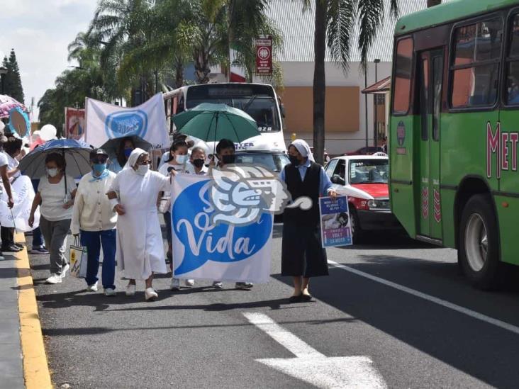 En Orizaba, ciudadanos y feligreses realizan marcha ‘a favor de la vida’