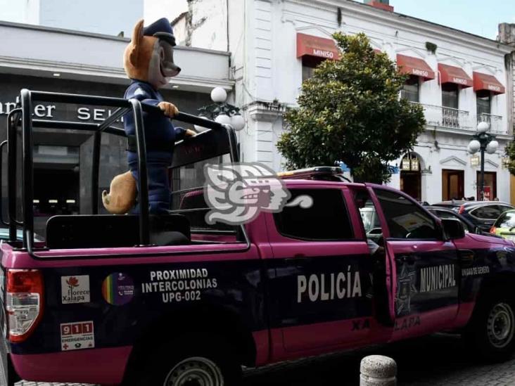 Para combatir violencia de género, promueven uso de Línea Violeta en Xalapa