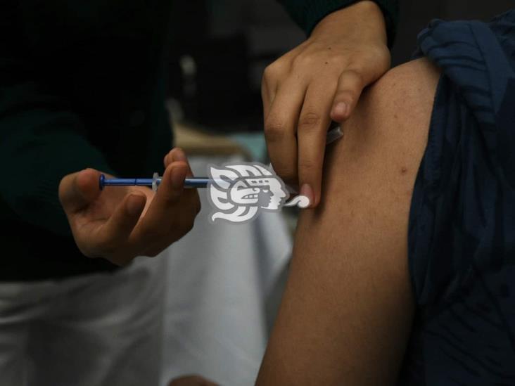 Inicia en Xalapa jornada de segunda dosis de vacuna anticovid para generación 18 a 29