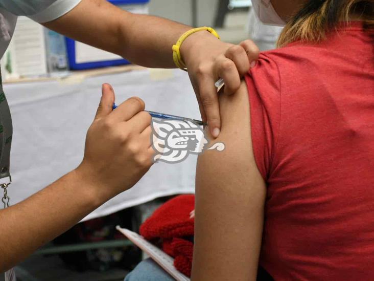 Inicia en Xalapa jornada de segunda dosis de vacuna anticovid para generación 18 a 29