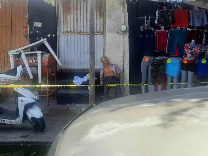 Muere de un infarto comerciante en calles del Puerto