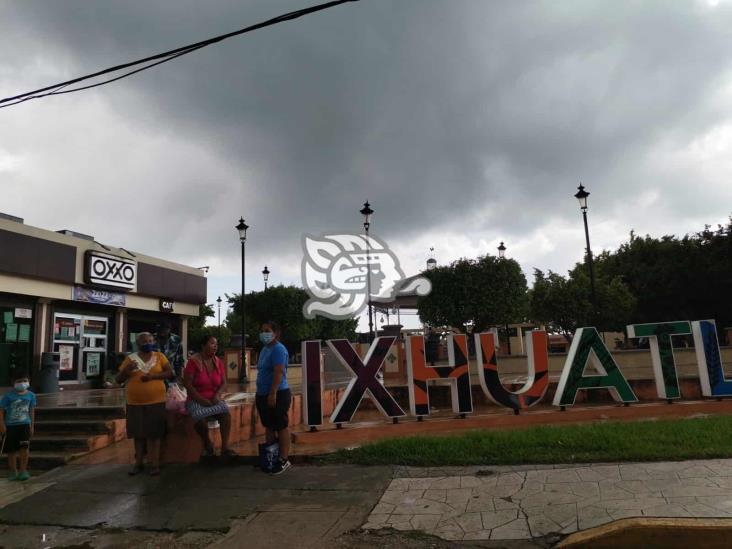 Llega vacuna para mayores de 18 a Ixhuatlán del Sureste