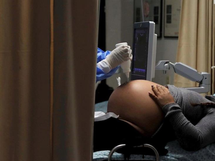 Covid en embarazadas puede dañar la placenta y ser mortal para el feto: estudio