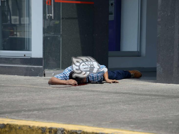 Asalto a cuentahabiente en sucursal bancaria, deja un muerto en Boca del Río