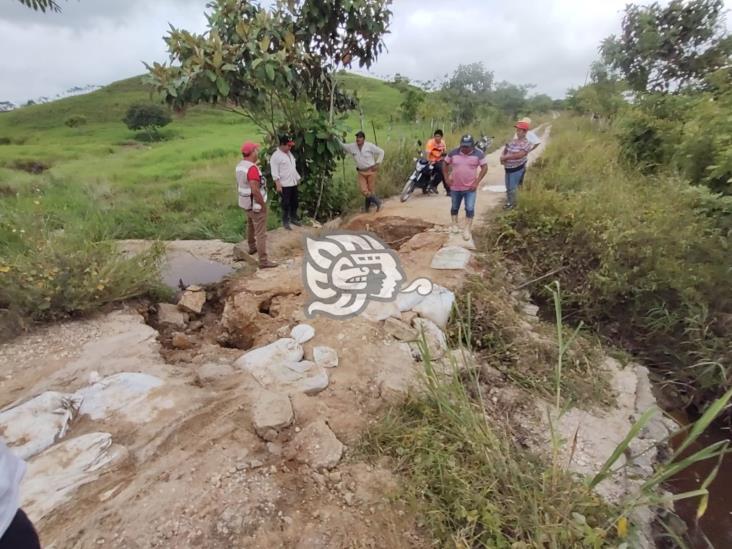 Lluvias afectan a habitantes del Sacrificio ante colapso de puente