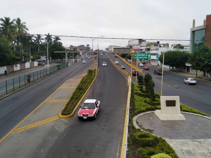 Descartan reubicación de taxis en centro de Poza Rica