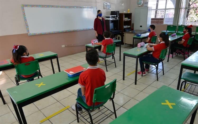 El otro rostro del dolor: duelo colectivo sin abrazos en escuelas de Veracruz