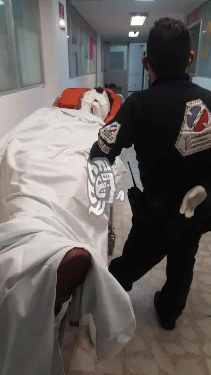 En Hospital Luis F. Nachón de Xalapa se negaban a atender a trailero con quemaduras