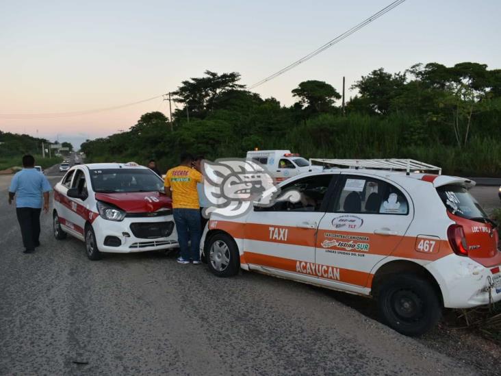 Tres heridos en par de choques en zona de Acayucan 