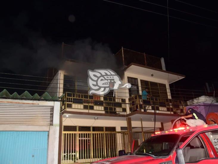 Corto provoca incendio en casa de profesora de Acayucan