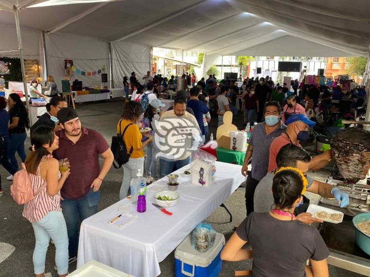 Con buena afluencia, arranca el Festival del Taco y la Salsa en Xalapa