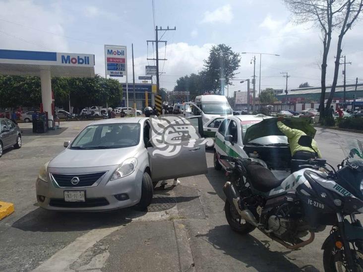 Choque por alcance en Lázaro Cárdenas deja una mujer herida