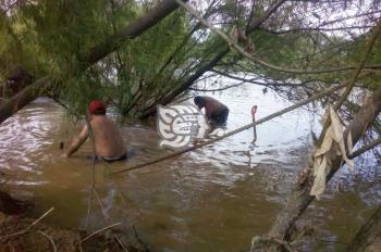 Suspenden servicio de agua por crecida de río en Carranza

