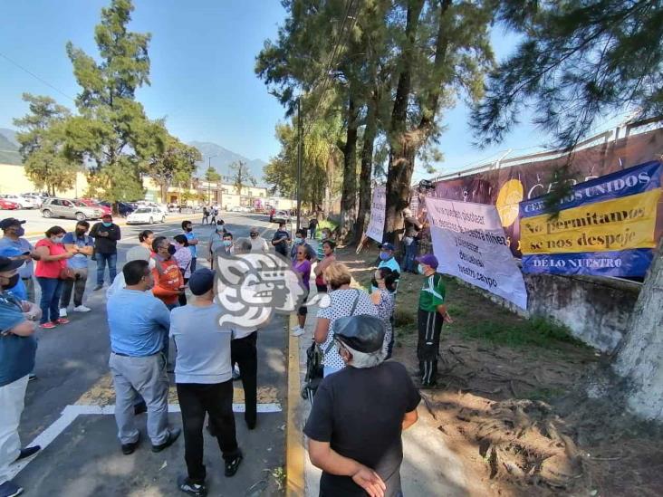 Protestan contra ‘privatización’ del campo Cerritos en Orizaba