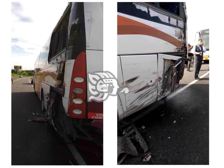 Choca tráiler contra autobús en Acajete; pasajera resultan lesionada