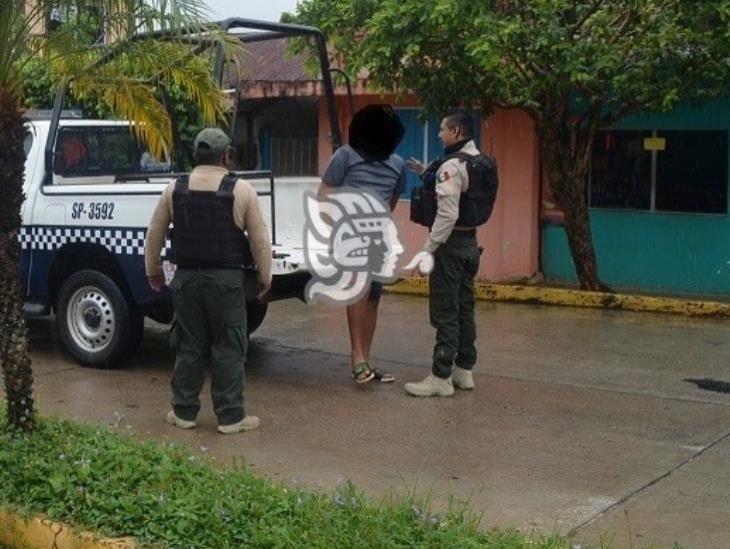 Captura Fuerza Civil a presunto narcomenudista en Acayucan