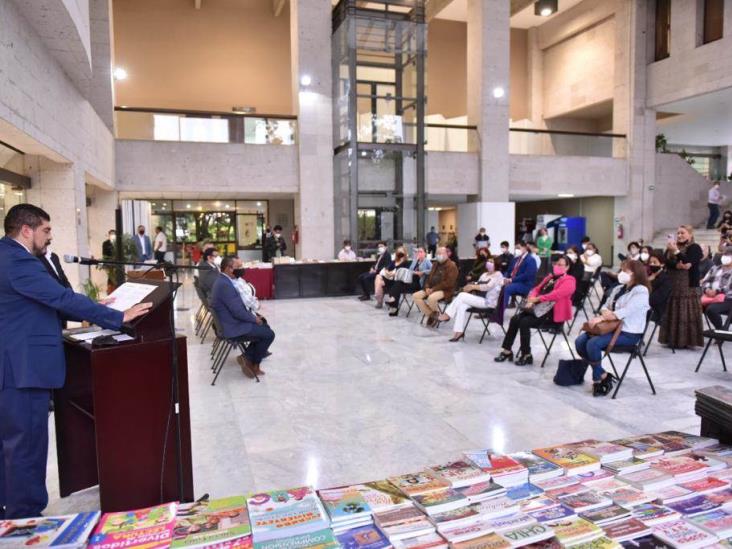 Abierta al público, 1ª Feria del Libro en el Palacio Legislativo