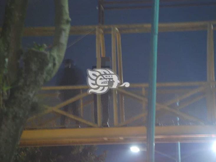 Hombre se ahorca en puente peatonal de la avenida Maestros Veracruzanos, en Xalapa