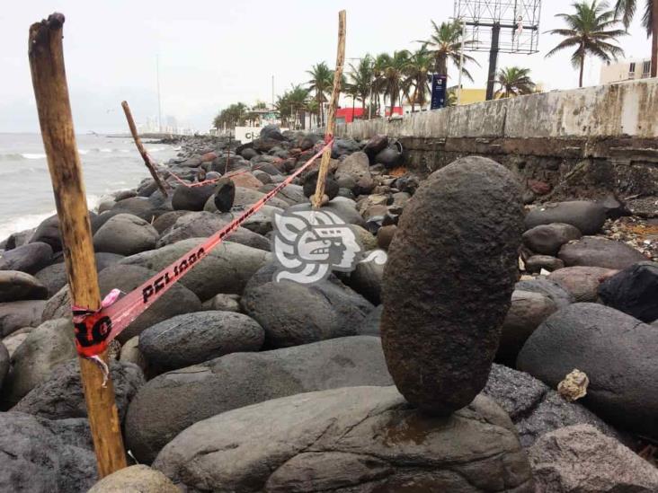 Aparecen muestras de “Stone Balancing” en bulevar Manuel Ávila Camacho