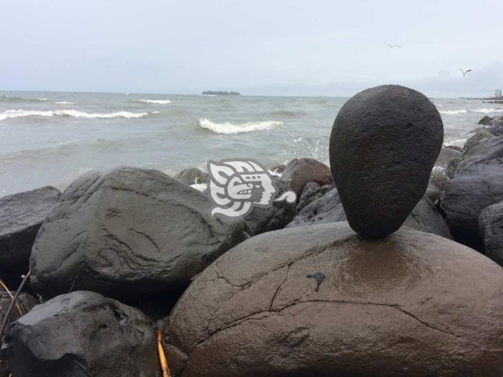 Aparecen muestras de “Stone Balancing” en bulevar Manuel Ávila Camacho