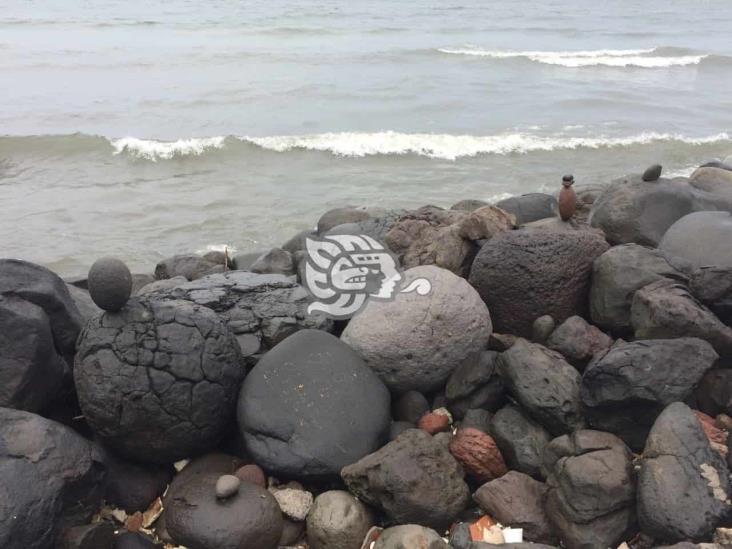 Aparecen muestras de “Stone Balancing” en bulevar Manuel Ávila Camacho