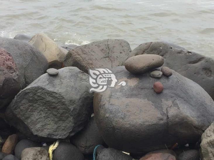 Aparecen muestras de “Stone Balancing” en bulevar Manuel Ávila Camacho