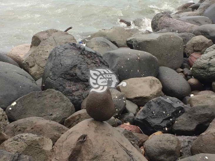 Aparecen muestras de “Stone Balancing” en bulevar Manuel Ávila Camacho