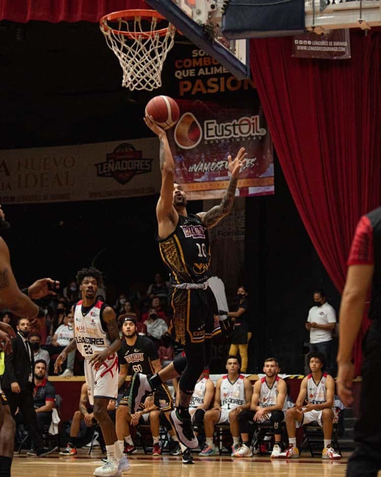 Halcones de Xalapa, a un triunfo de los playoffs