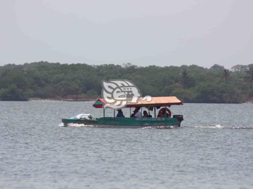 Capitanía de Puerto pone en regla 25 embarcaciones de Tonalá