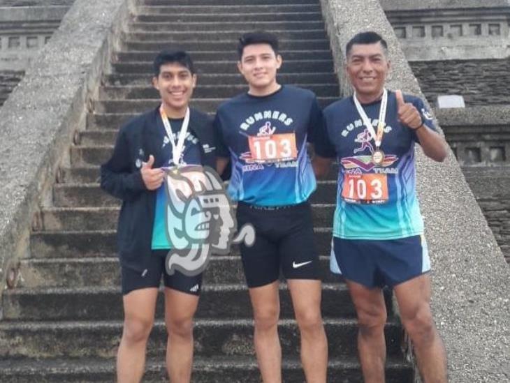 Minatitlecos del Club Runners ganaron carrera de relevos X3