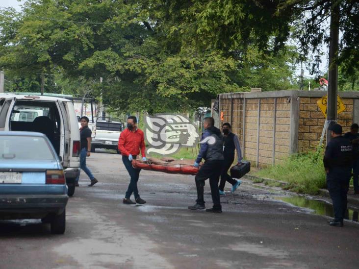 Encuentran hombre sin vida al interior de un terreno baldío en Veracruz