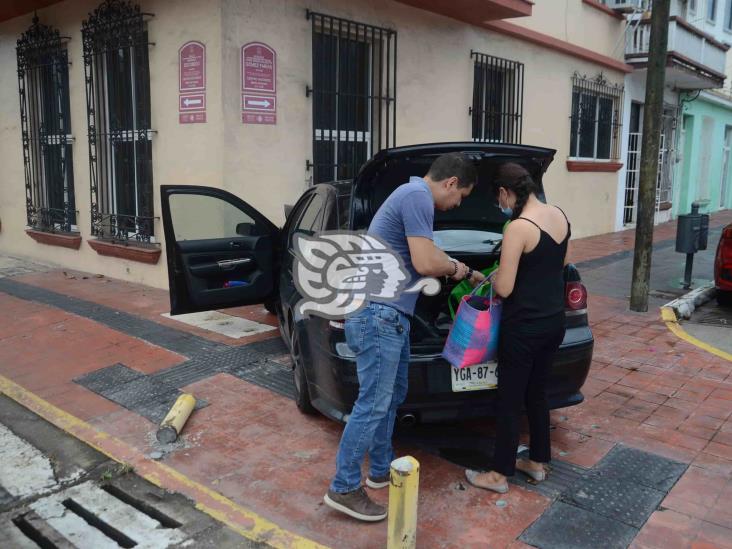 Conductor termina impactado en fachada de vivienda en barrio de La Huaca